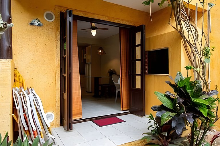 Cabana no centro de Bombinhas - 150mts da praia