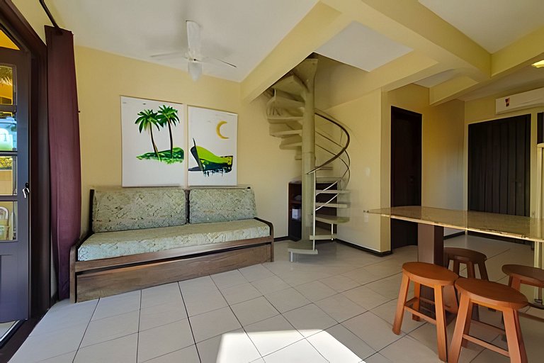Cabana no centro de Bombinhas - 150mts da praia