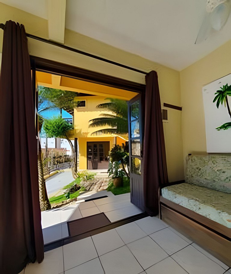 Cabana no centro de Bombinhas - 150mts da praia