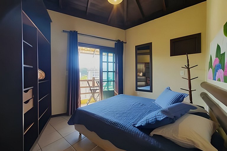 Cabana no centro de Bombinhas - 150mts da praia