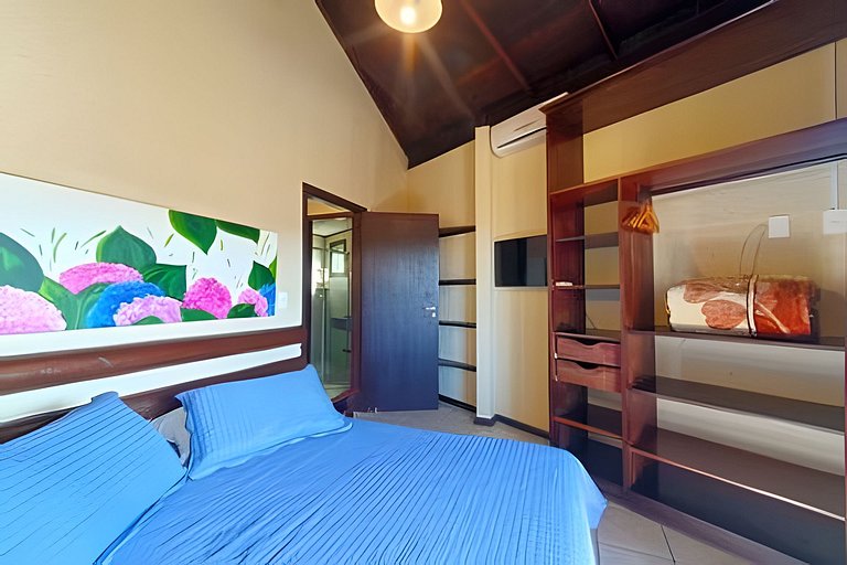 Cabana no centro de Bombinhas - 150mts da praia