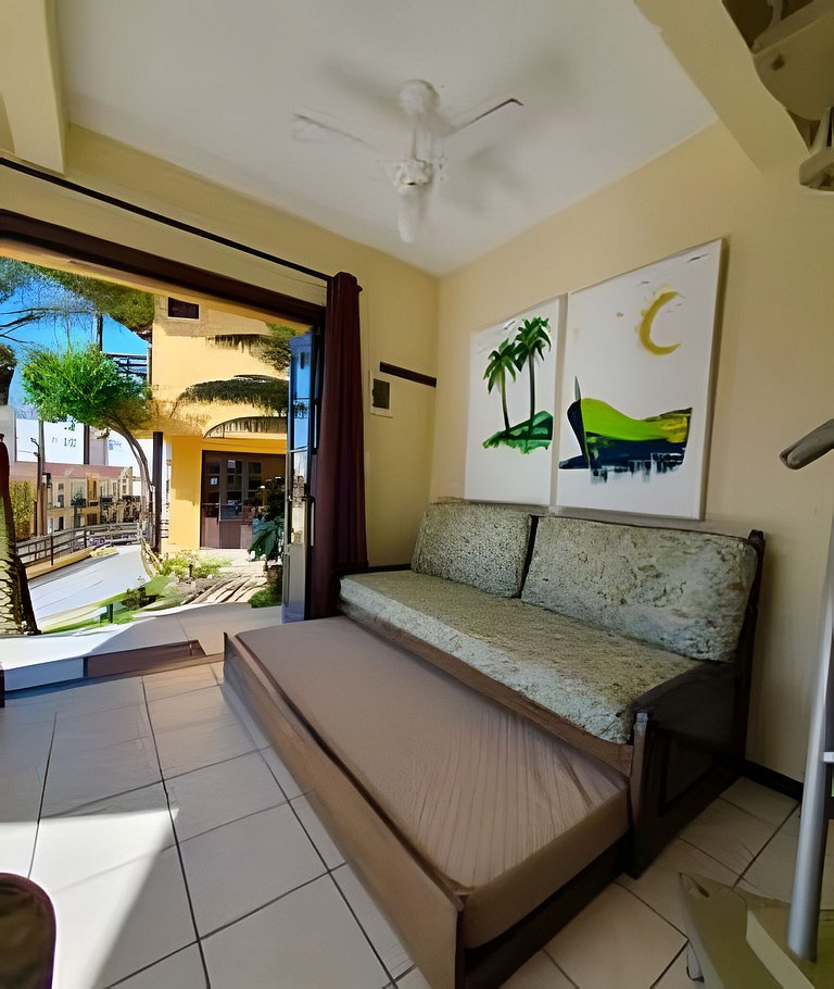 Cabana no centro de Bombinhas - 150mts da praia