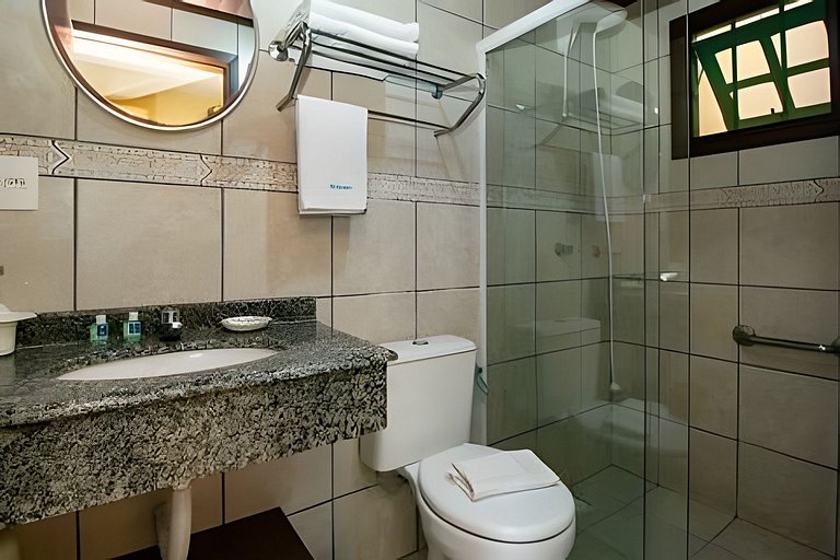 Villa Garoupeta | 2 dormitórios, centro Bombinhas