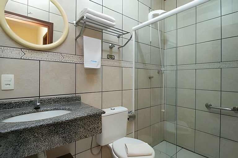 Cabana no centro de Bombinhas - 150mts da praia