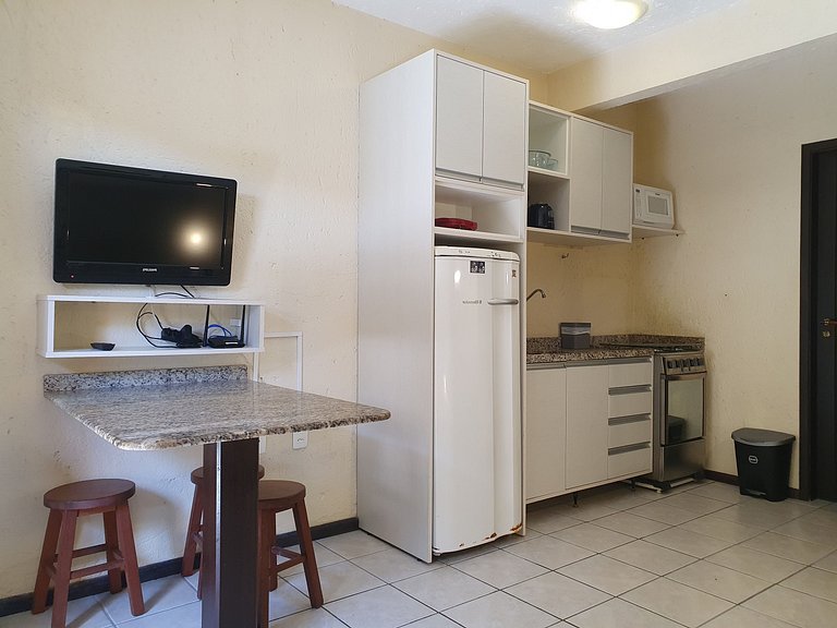 Cabana no centro de Bombinhas - 150mts da praia