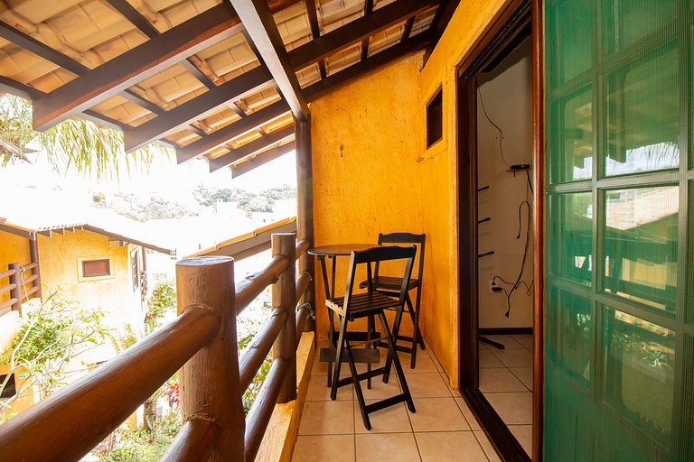 Cabana no centro de Bombinhas - 150mts da praia