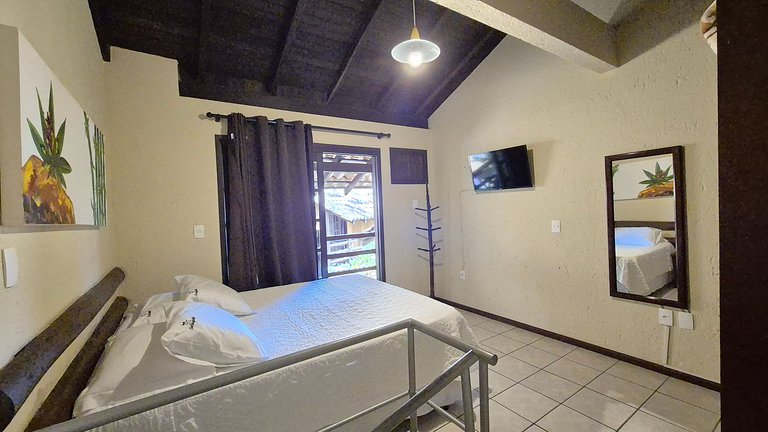Cabana no centro de Bombinhas - 150mts da praia